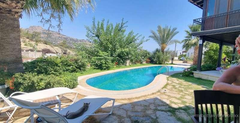 My pool for the family💋
