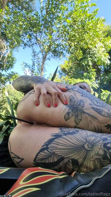 Accidentally take too many photos.Do you wanna see them all?