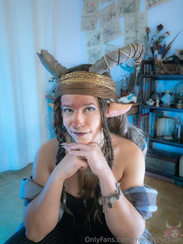 Tassa semble te jauger, peut-être essaie-t'elle de savoir si..