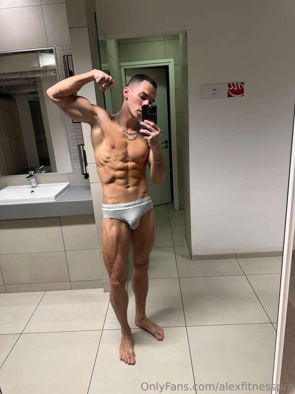just leaving this here for good luck this week😋 