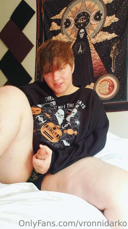 thecurvyprince image #2