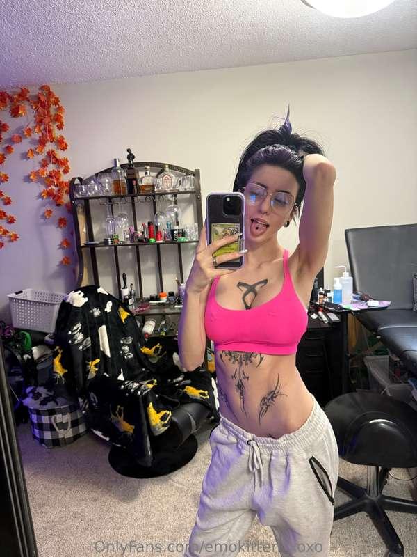 Trust me, you’ll want to see what’s behind this👅