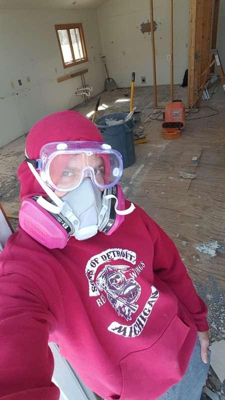 who wants me to come do some demolition on there ass next 😆😝