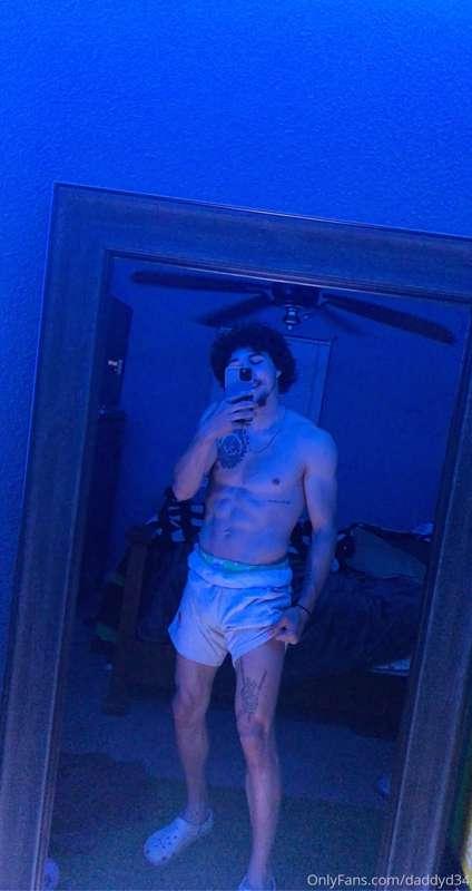 Hey baby I’m really horny and my dick is throbbing message m..