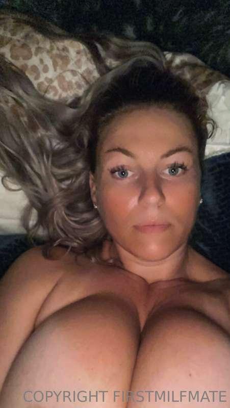 sending my Love
xoxo

@captainbigtits 
@firstmilfmate
