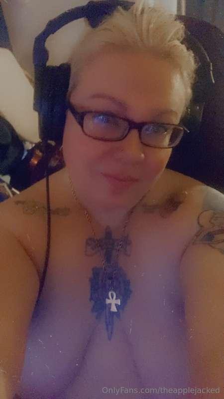 If I offered gaming sessions, would you play with me? 