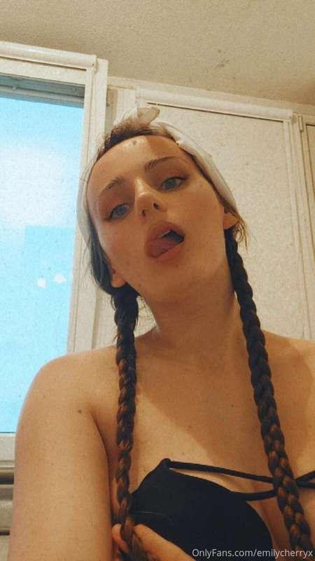 i need your cock i am so horny😋