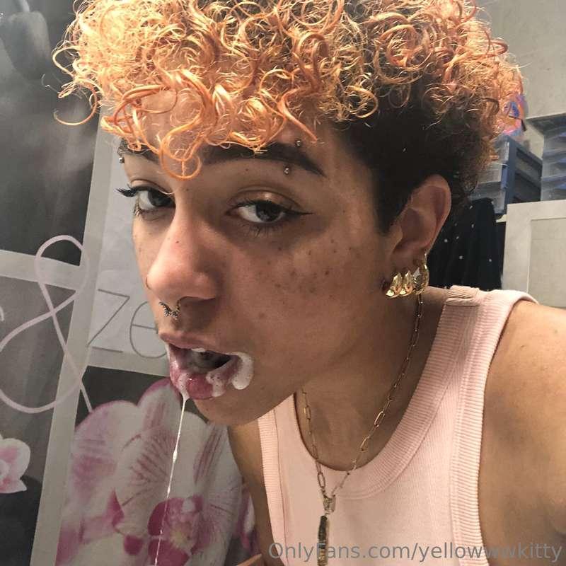 yellowwwkitty image #2