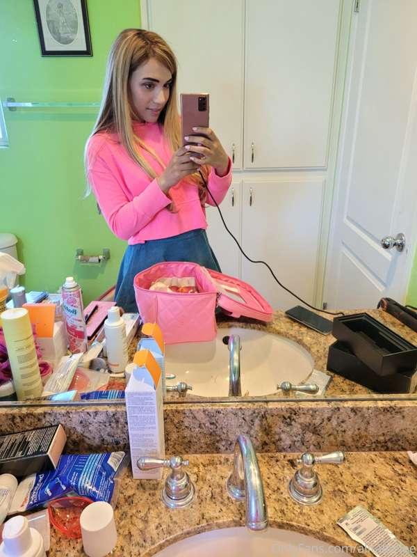 alitaleelee image #6