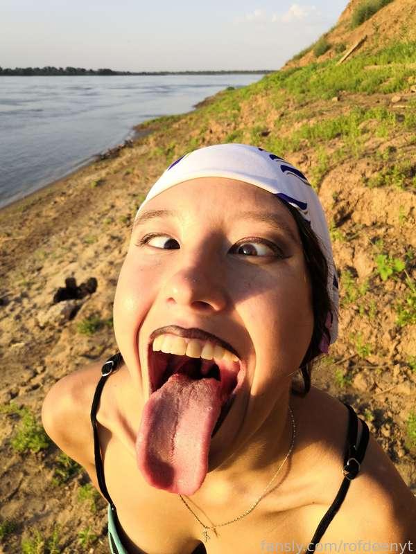 Ahegao 

#fyp
#rofdeenyt #sexy #fetish
#girl #girlfriend
#tongue #longtongue #bigtongue #tonguefetish 
#widetongue
#throat #deepthroat
#uvula
#lips 
#lipstick #blacklips 
#makeup
#mouth