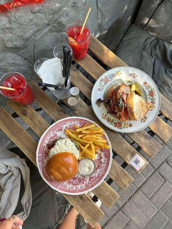 I thought I'd diversify my profile a bit and post something ..