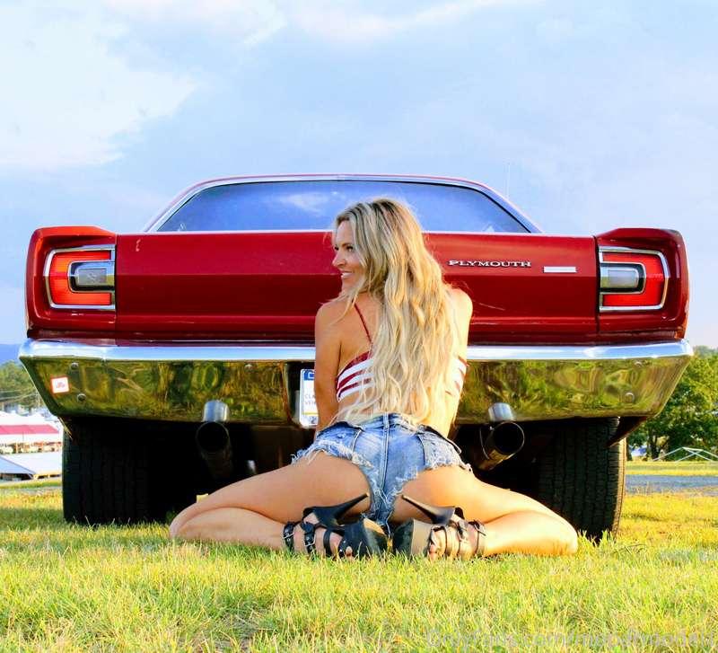 It's Tail light Tuesday annnd Tushy Tuesday. Hope y'all have..