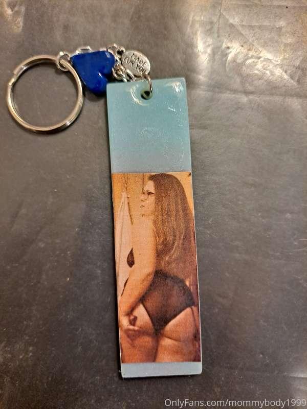 Would you like a sexy keychain like this?  Or maybe some cut..