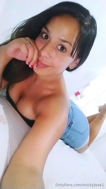 Tonight I'm alone! Let's take advantage and have a nice time..