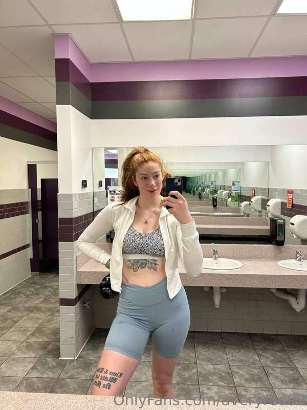 Would y’all want to see more of my fit stuff? Either way, jo..