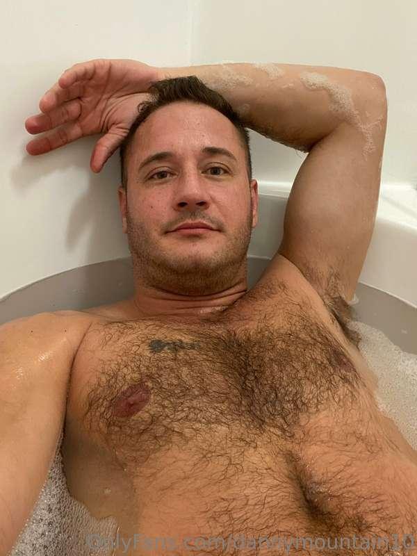 Who wishes they were in the bath with me right now? 💦💦💦💦💦💦💦💦..