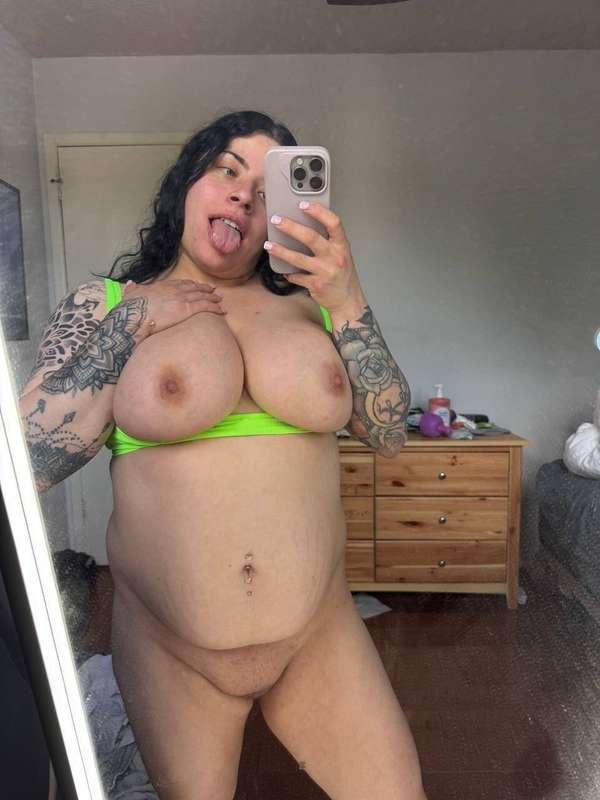 Lunch break < Cum with me break 😏