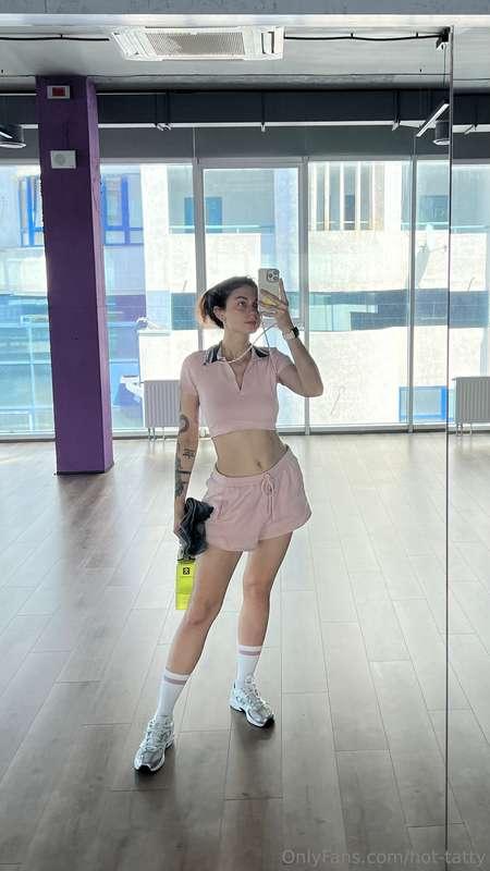 I went to a workout today to maintain my figure🥰 I wonder wh..