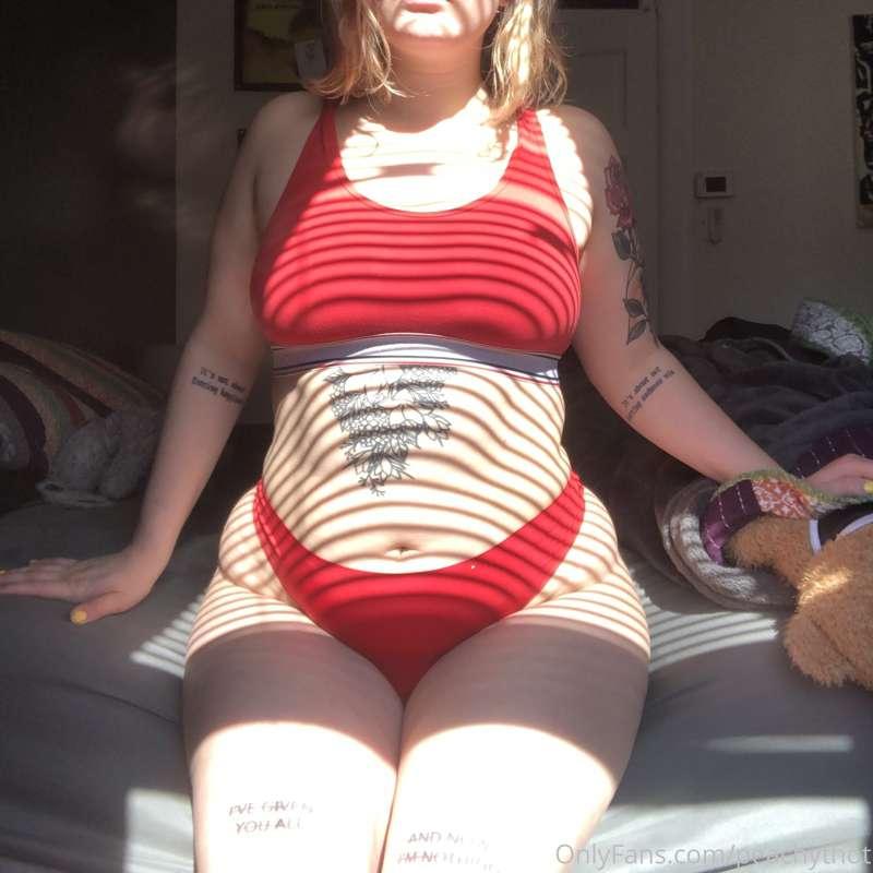 I love this lighting🥰 Once I reach my first sub goal, I have..