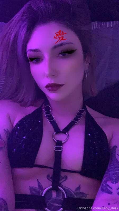 😈