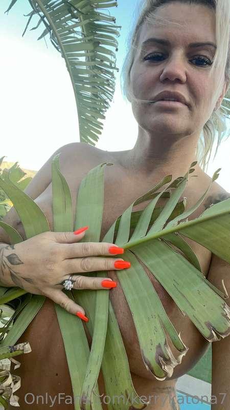 No clothes day 😈😈😈