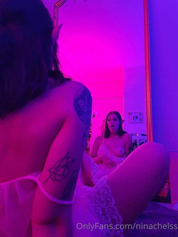 sexy pixie vibes :)

home tomorrow night that means content ..