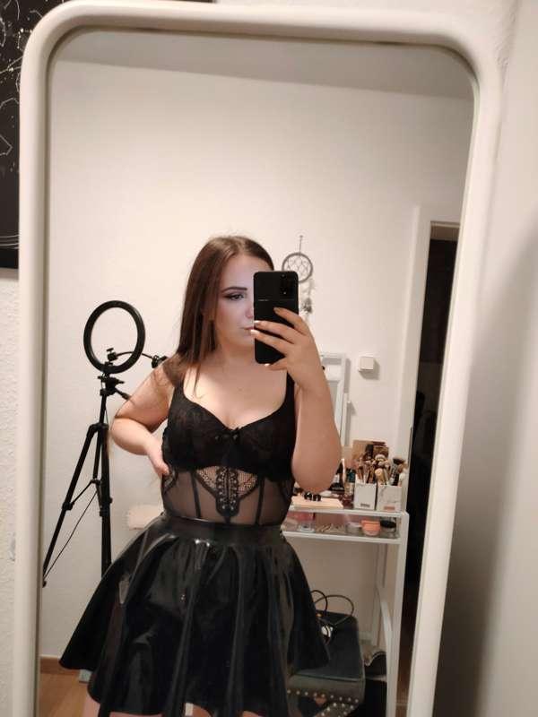 Sorry for my messy room 😸