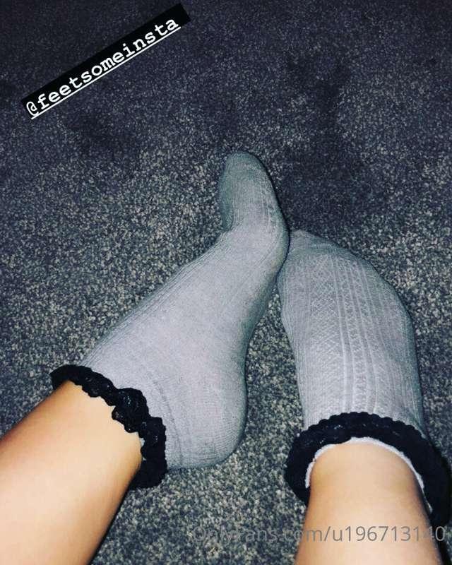 Cold feet call for socks 🧦 👣💕 

Love Colette x 

Never miss ..