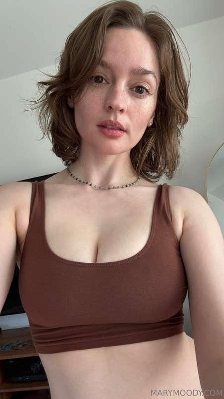 Just a little cute selfie to add a bit more sunshine to your..