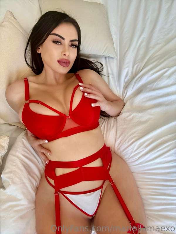 So I have a random question 😋 whats your favorite position? ..