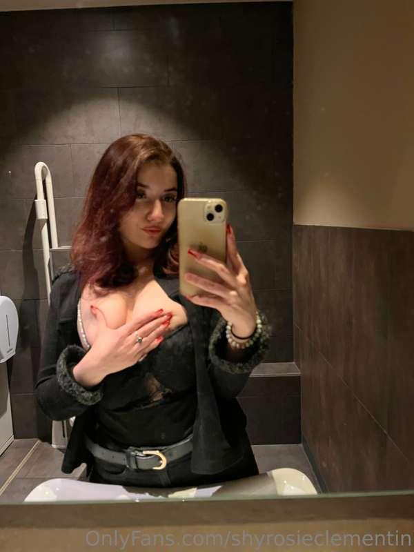A day at work and still naughty as hell..💓