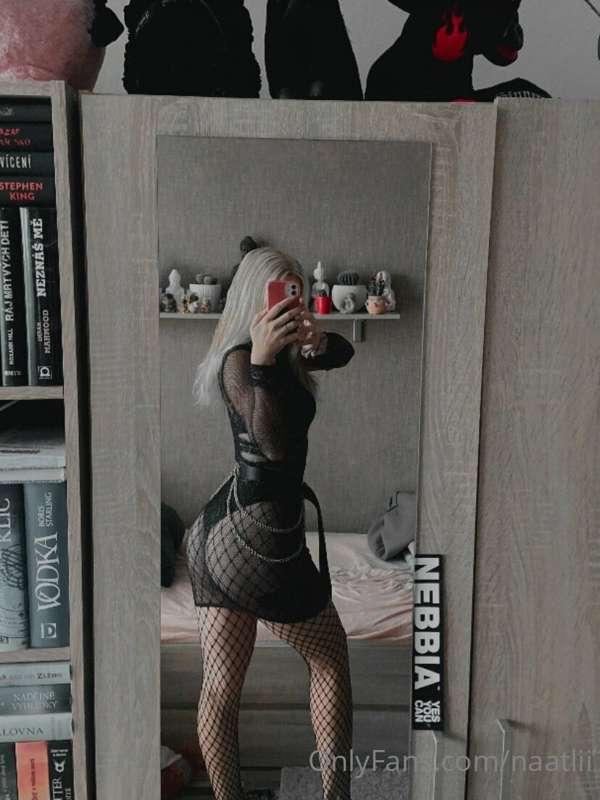 🖐🍑