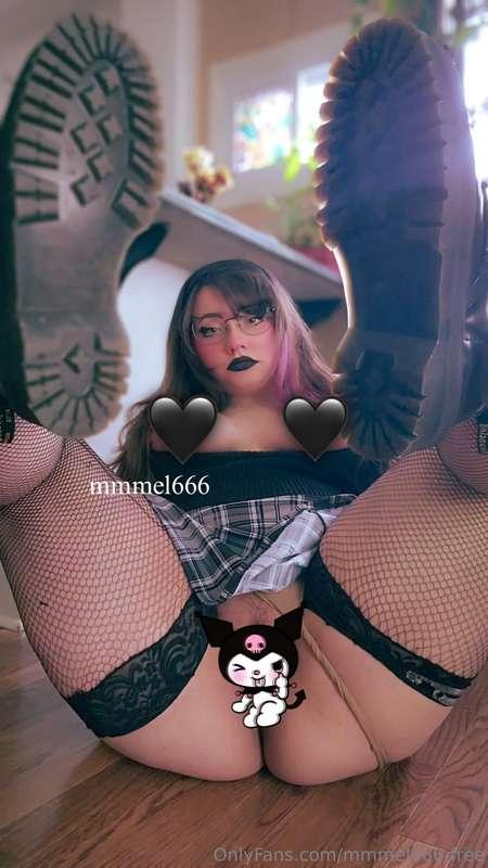 Cum to my VIP page ~ we have way more fun over there 😜🖤

@mm..