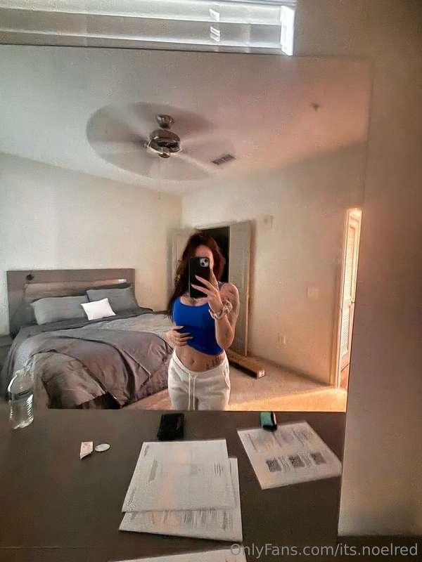 should I go LIVE 🤳🏼 i am free tonight 🙈