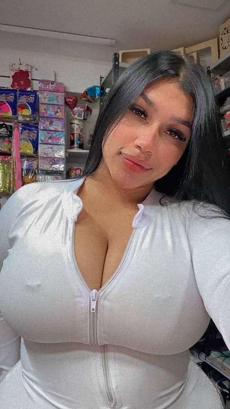 look in my eyes and stop staring at my titties lol😂🙂