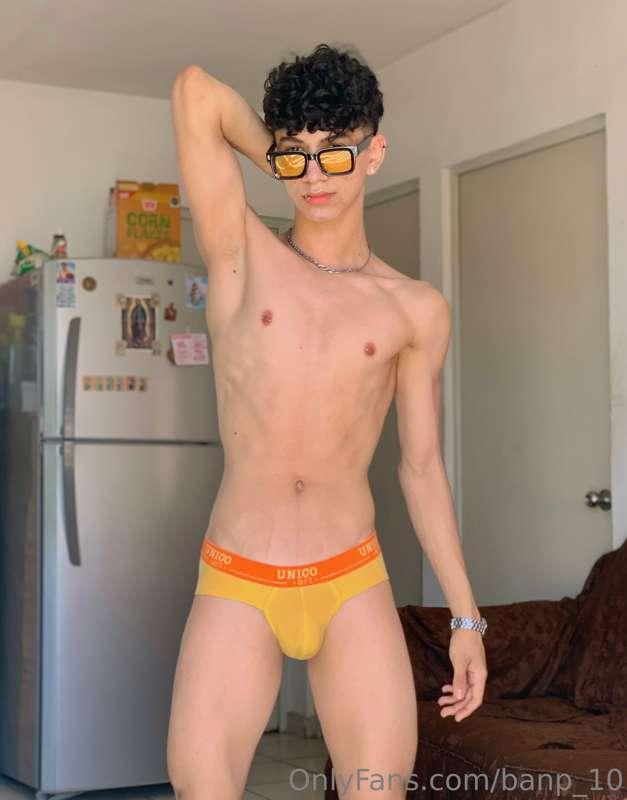 dale like si te gustaría mas fotos así 🔥🙈
ando respondiendo ..