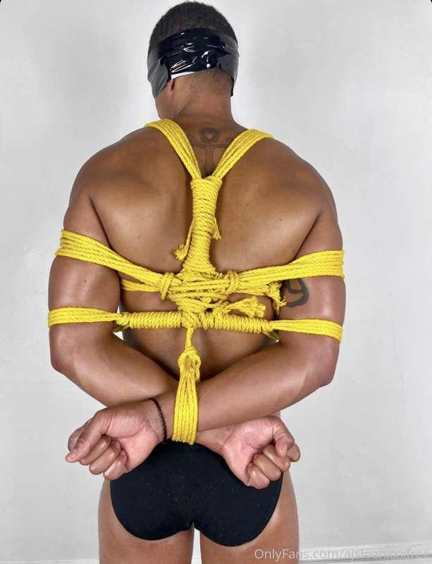 For full Video check out my main account 300+ posts @woodxbo..