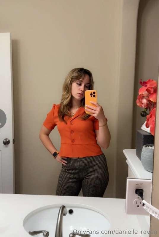 danielle_raven main image