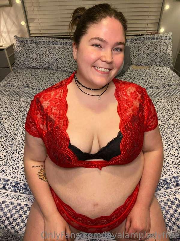 Me right now. 😜 I’m loving this new lingerie set. Tip $10 fo..