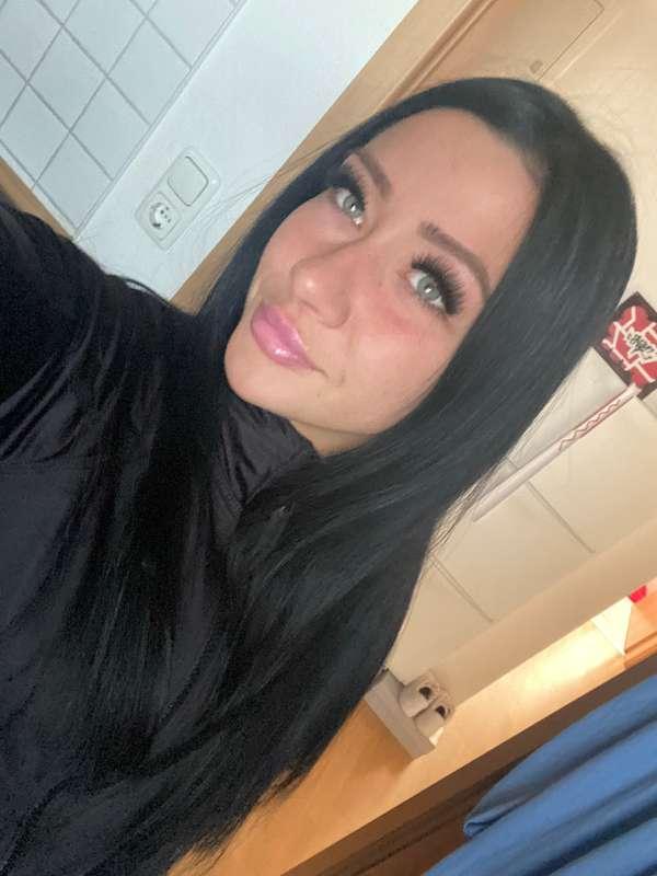 Selfie of the day 😋 oder wollt ihr ein heißeres sehen?😏