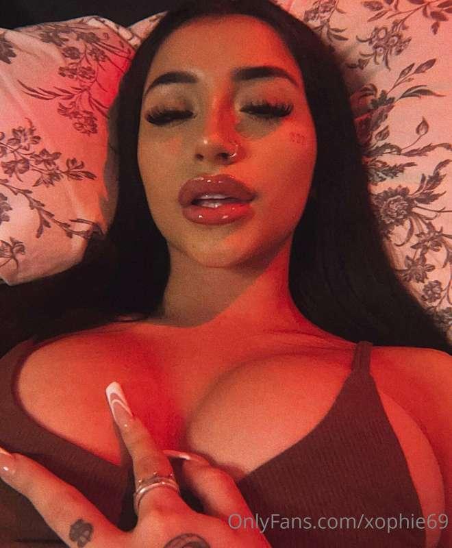 Brand NEW content coming out tonight, whose excited? comment..