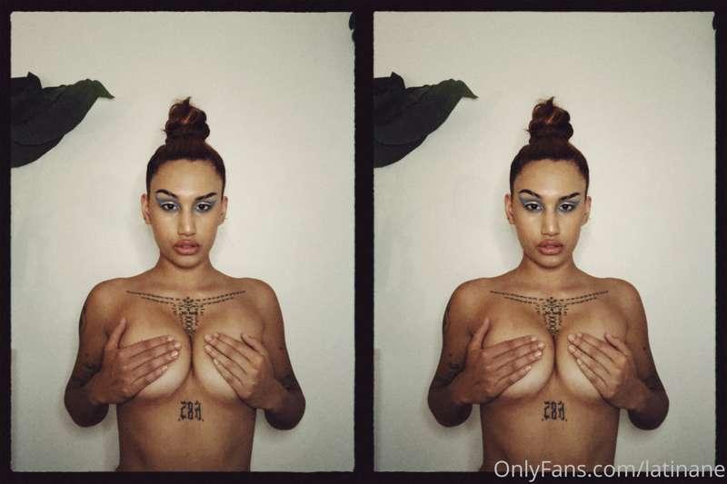 A lil artsy post for you 😘🍒 swipe for tiddies 🤩