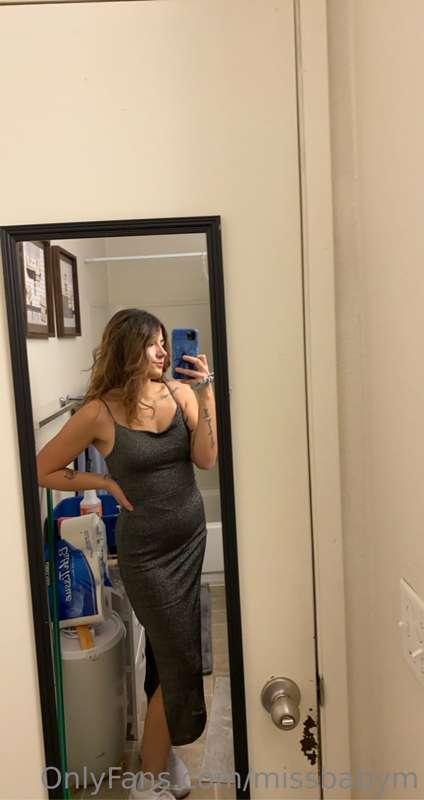 Do you like my dress?
Tomorrow is my birthday 🥳