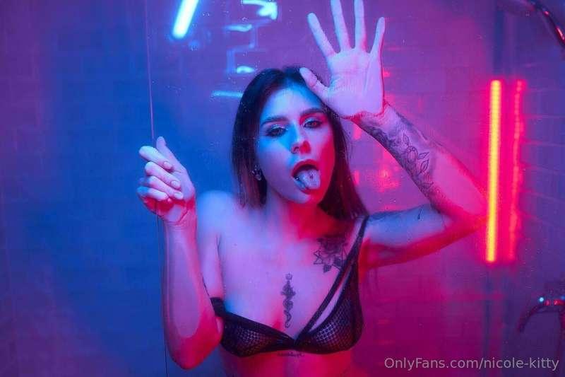 What to do you think about my pierced tongue? 😛😈