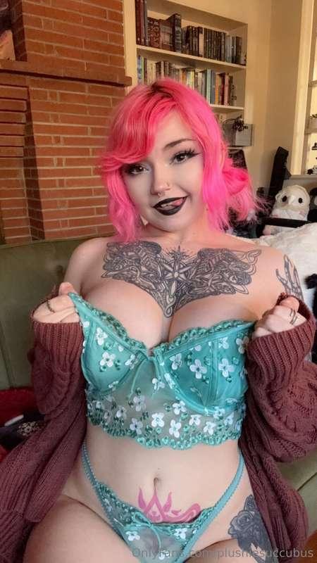 plushiesuccubus image #3