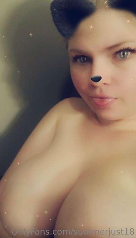 I hope everyone is having a great day 🥰🥰