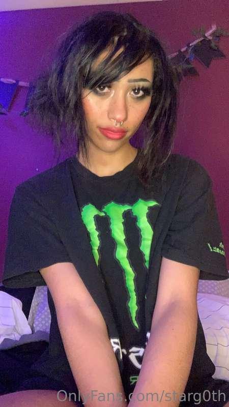 🖤💚 hi 💚🖤 what’s your favorite flavor of monster energy?