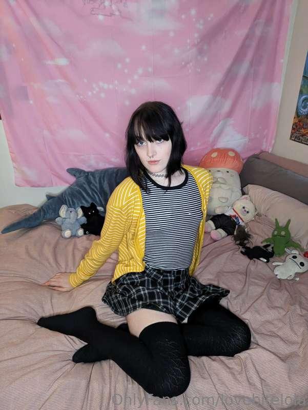 Here I am just minding my own business and playing on my Swi..