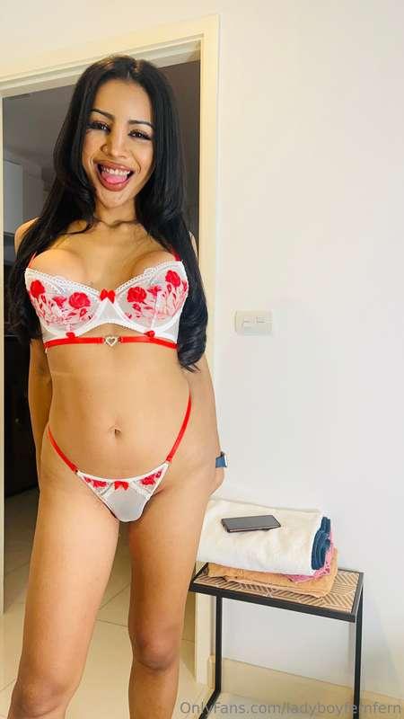 slutty Saturday is starting now.. are you down to go down on..