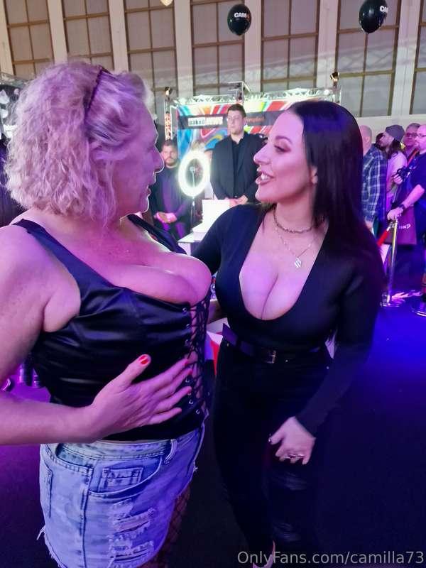 Managed to get a picture with the fantastic Angela white yes..
